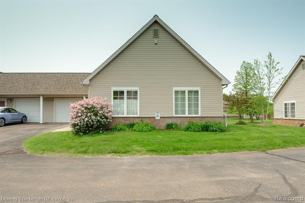 582 LANCASTER Court, Saline, MI 48176 — Photo 53
