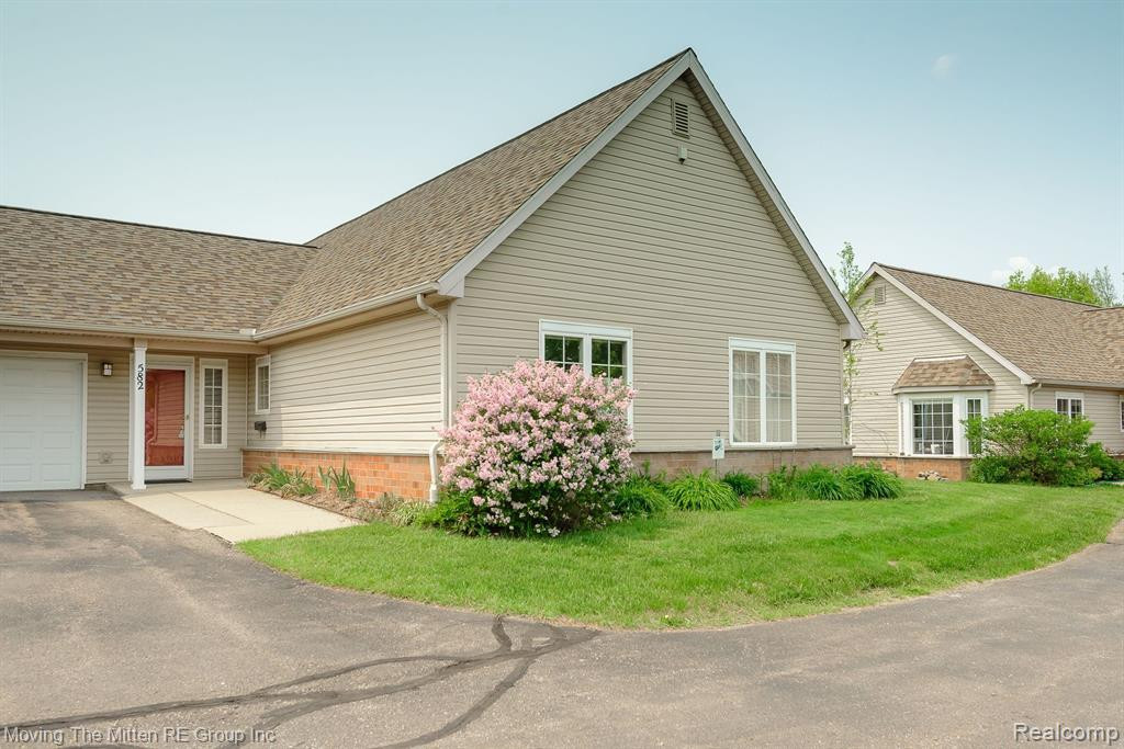 582 LANCASTER Court, Saline, MI 48176 — Photo 54
