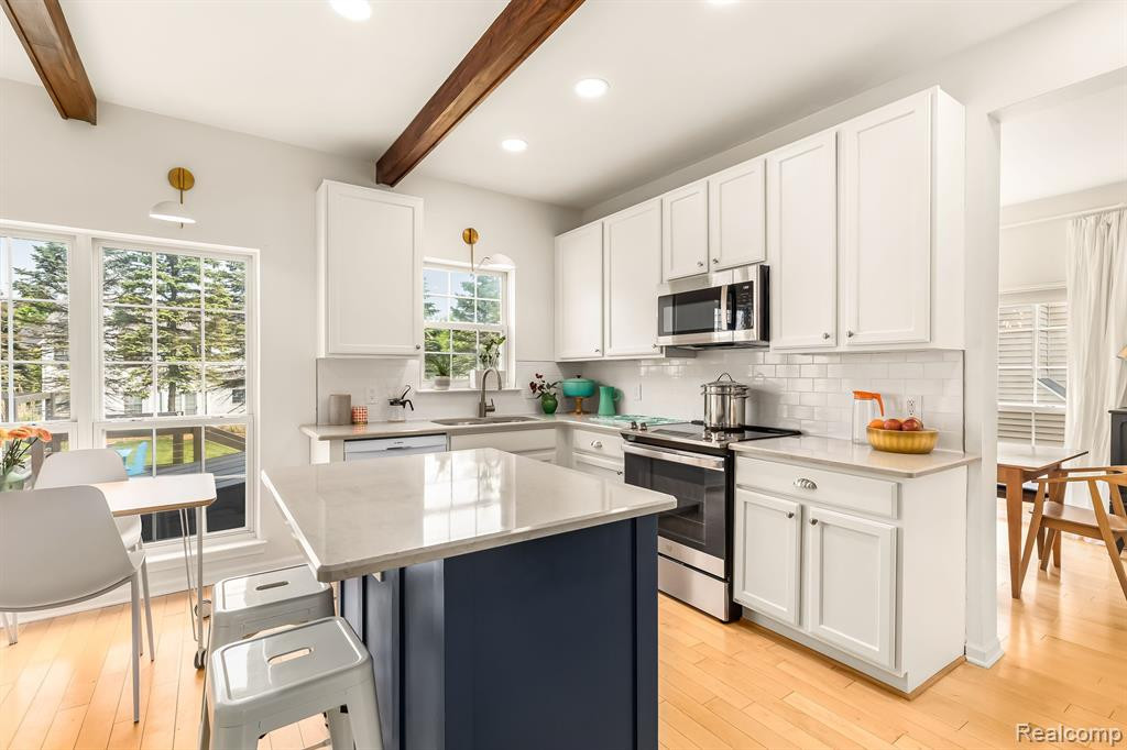 1790 RIVERWOOD Drive, Ann Arbor, MI 48103 — Photo 17