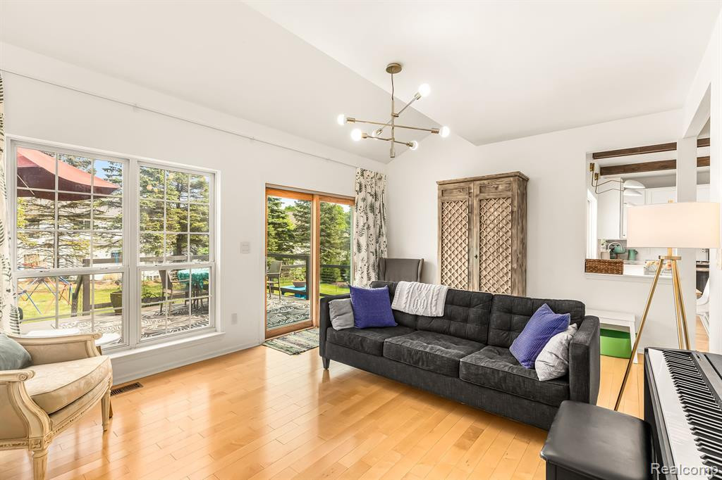 1790 RIVERWOOD Drive, Ann Arbor, MI 48103 — Photo 24