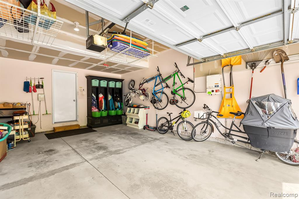 1790 RIVERWOOD Drive, Ann Arbor, MI 48103 — Photo 41