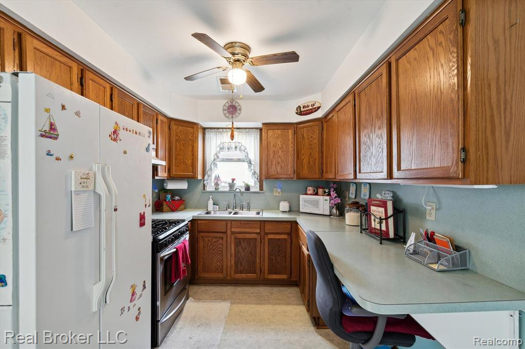 12768 HORAN Street, Carleton, MI 48117 — Photo 12