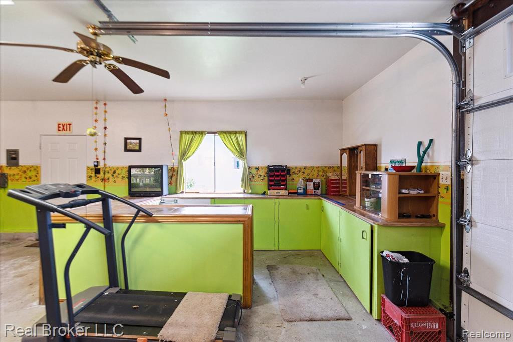 12768 HORAN Street, Carleton, MI 48117 — Photo 20