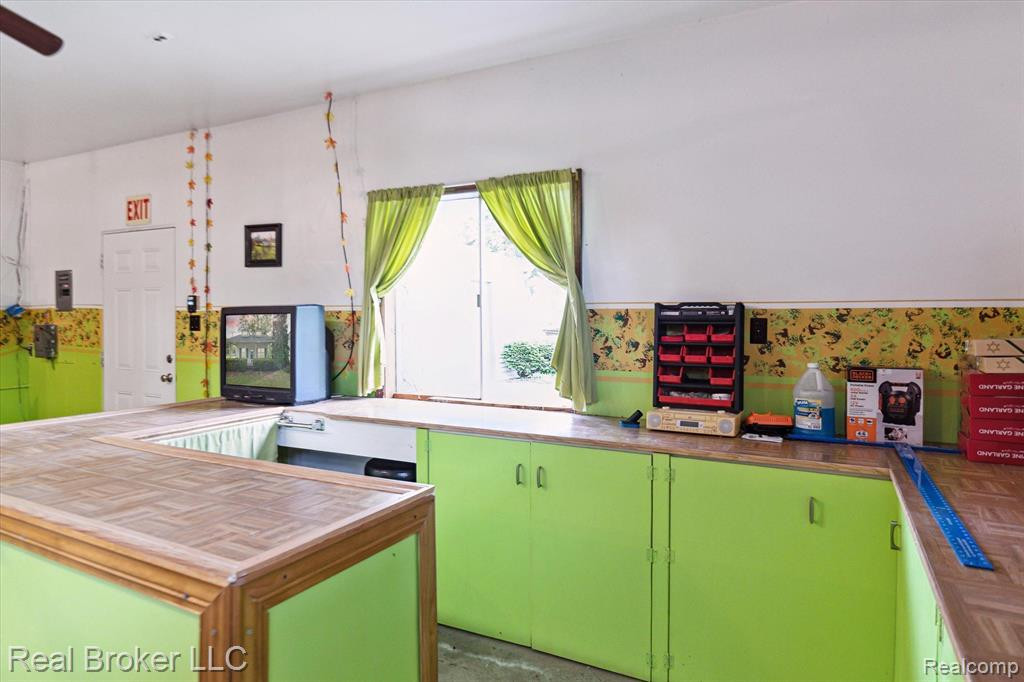 12768 HORAN Street, Carleton, MI 48117 — Photo 21