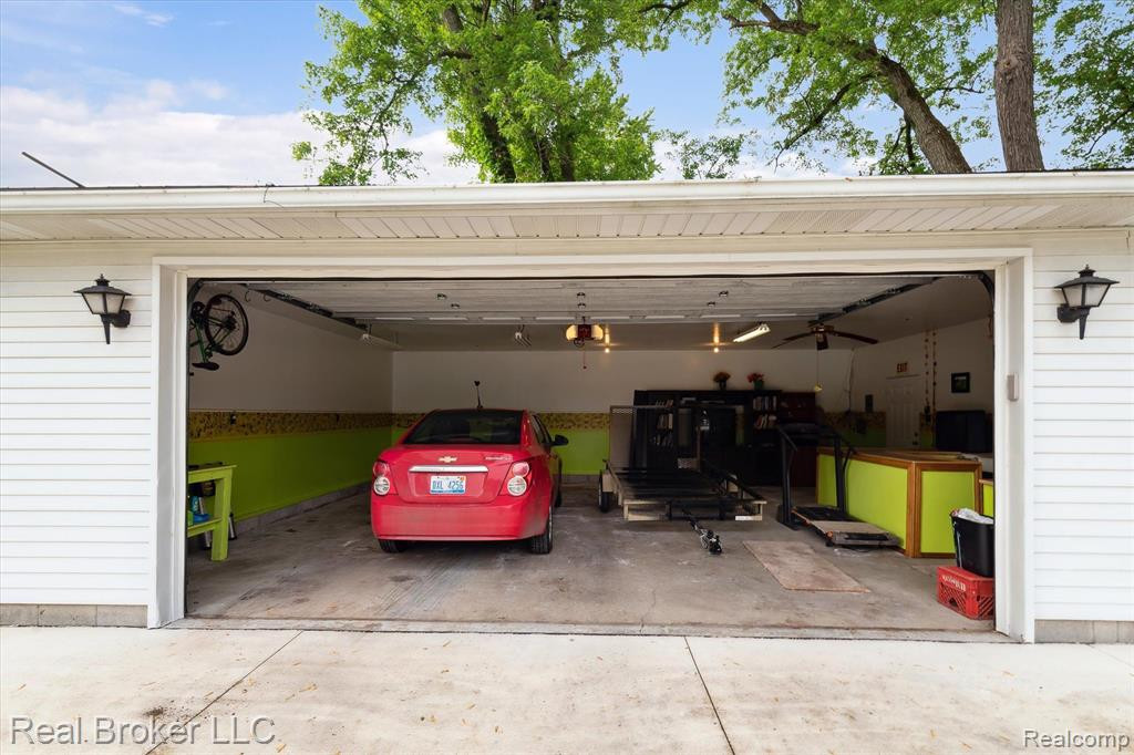 12768 HORAN Street, Carleton, MI 48117 — Photo 23
