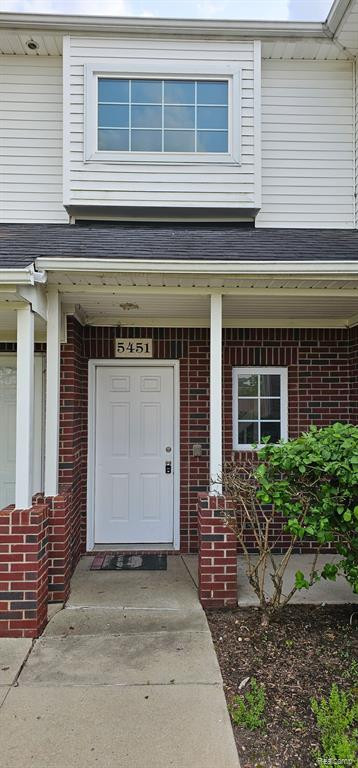 5451 TWIN OAKS Drive, Sterling Heights, MI 48314 — front exterior