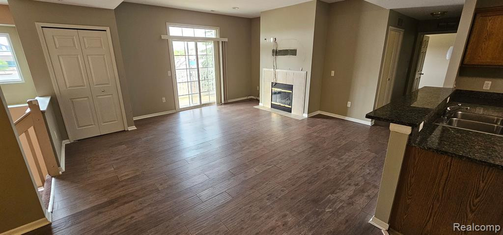 5451 TWIN OAKS Drive, Sterling Heights, MI 48314 — Photo 2