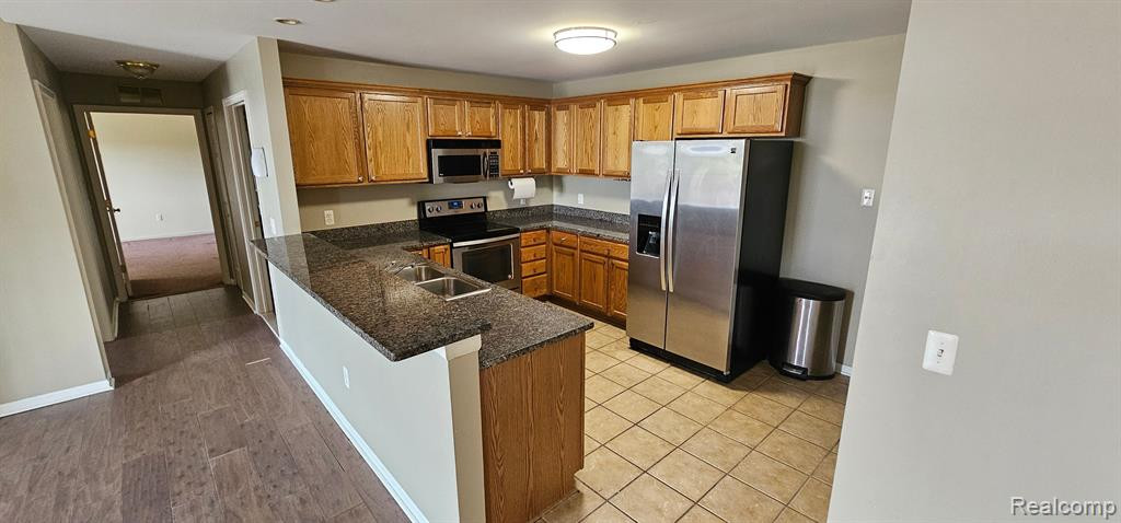 5451 TWIN OAKS Drive, Sterling Heights, MI 48314 — Photo 3