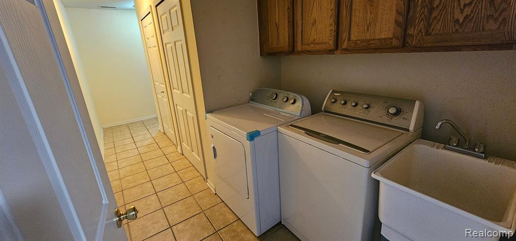 5451 TWIN OAKS Drive, Sterling Heights, MI 48314 — Photo 10