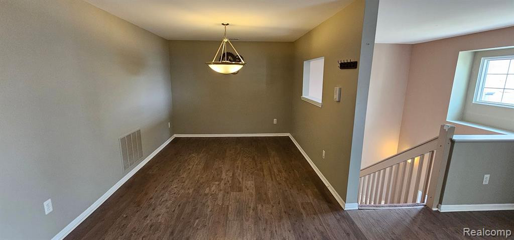 5451 TWIN OAKS Drive, Sterling Heights, MI 48314 — Photo 11