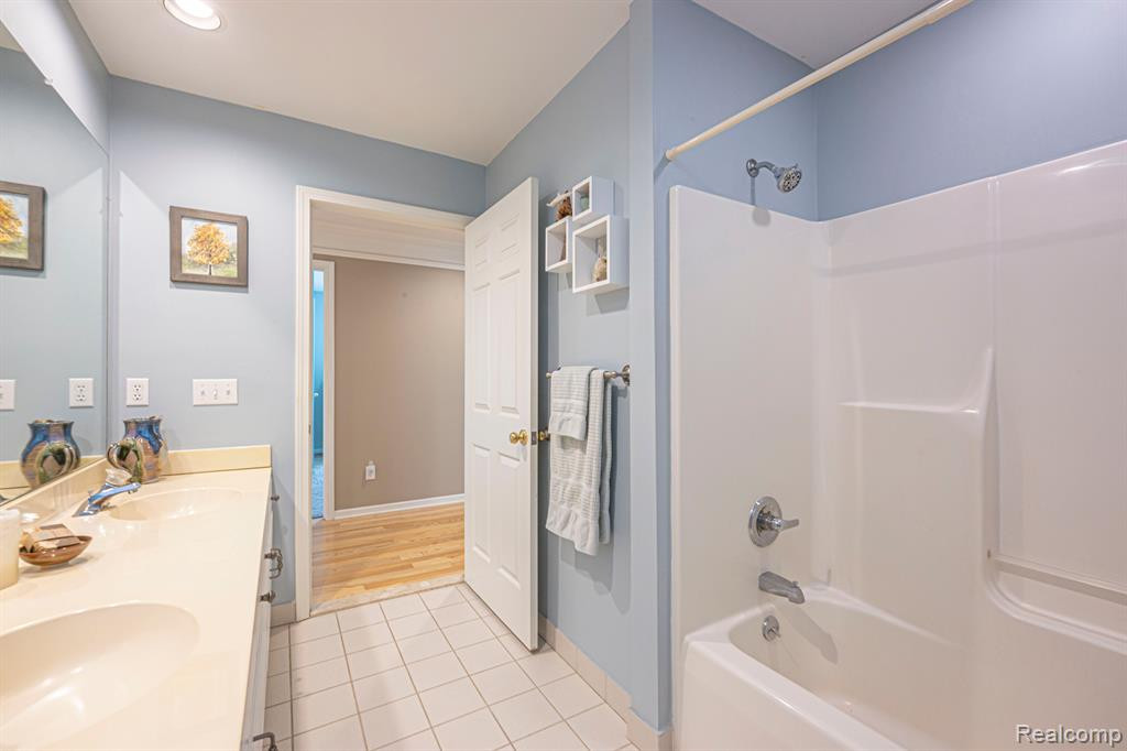 7633 Quail Ridge Drive, Dexter, MI 48130 — Photo 30