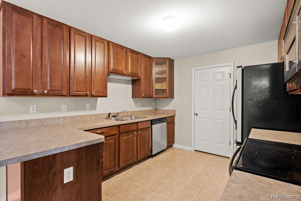 1138 RIAL LAKE Drive, Howell, MI 48843 — Photo 5