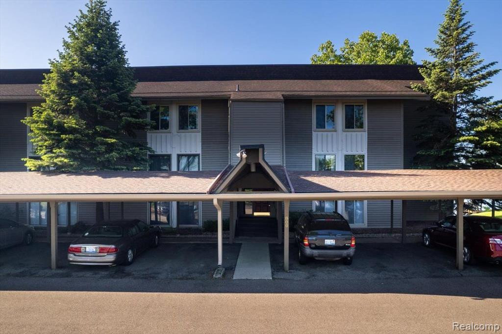 800 CLIFFS Drive, 107F, Ypsilanti, MI 48198 — front exterior