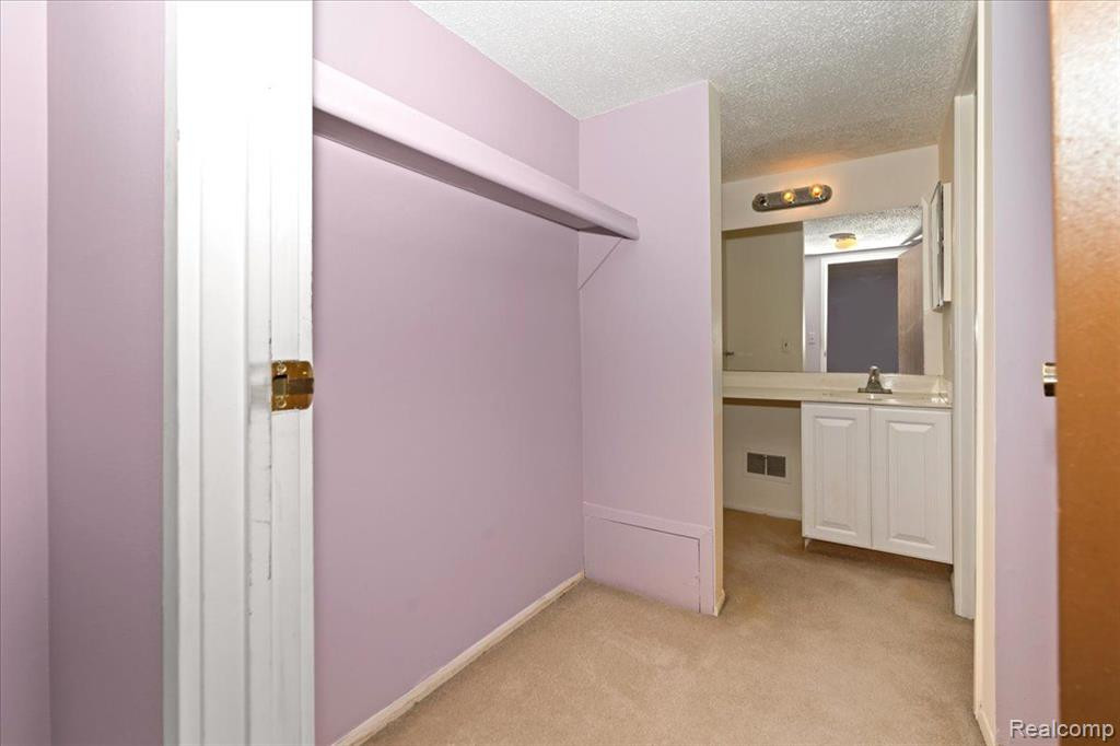 800 CLIFFS Drive, 107F, Ypsilanti, MI 48198 — Photo 14