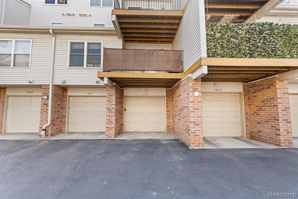 1911 Campau Farms Circle, Detroit, MI 48207 — Photo 27