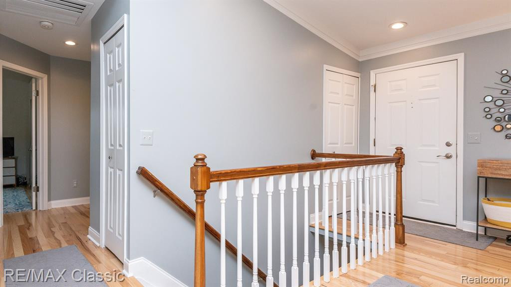 22068 EDGEWATER, 140, Novi, MI — Photo 20
