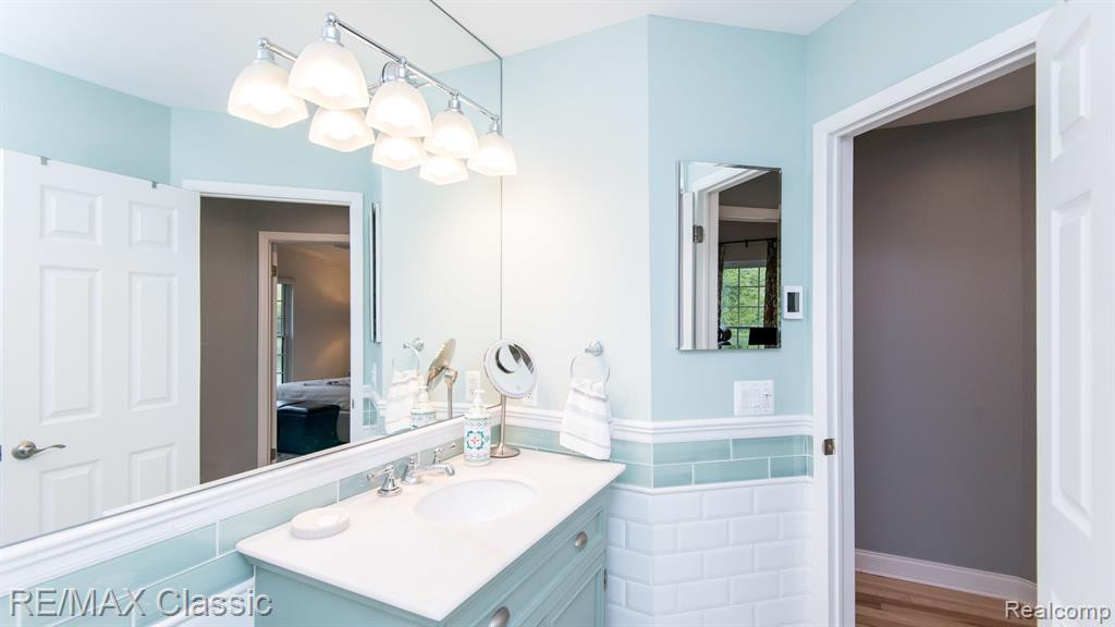 22068 EDGEWATER, 140, Novi, MI — Photo 27