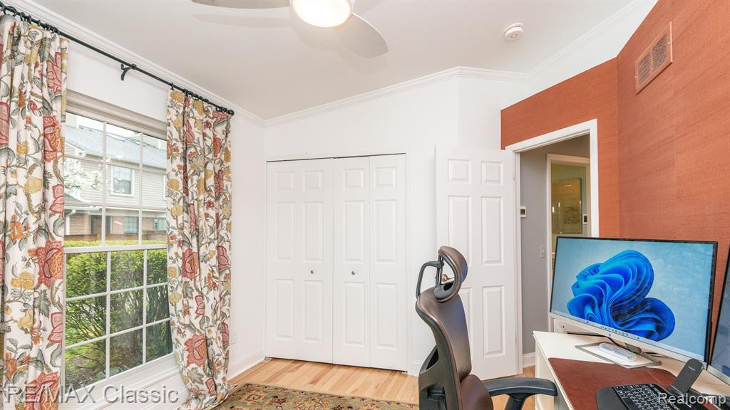 22068 EDGEWATER, 140, Novi, MI — Photo 30