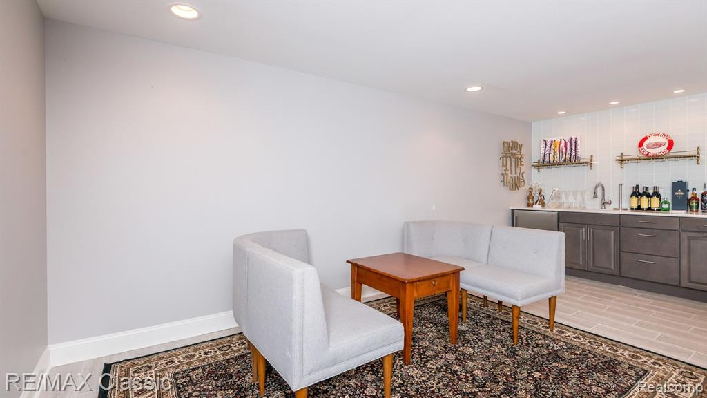 22068 EDGEWATER, 140, Novi, MI — Photo 38
