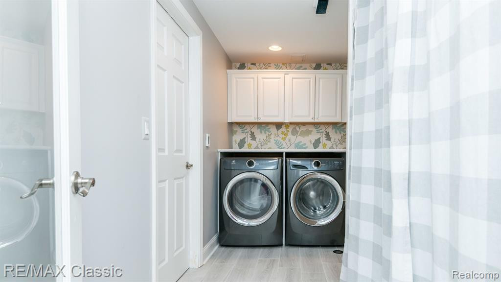 22068 EDGEWATER, 140, Novi, MI — Photo 47