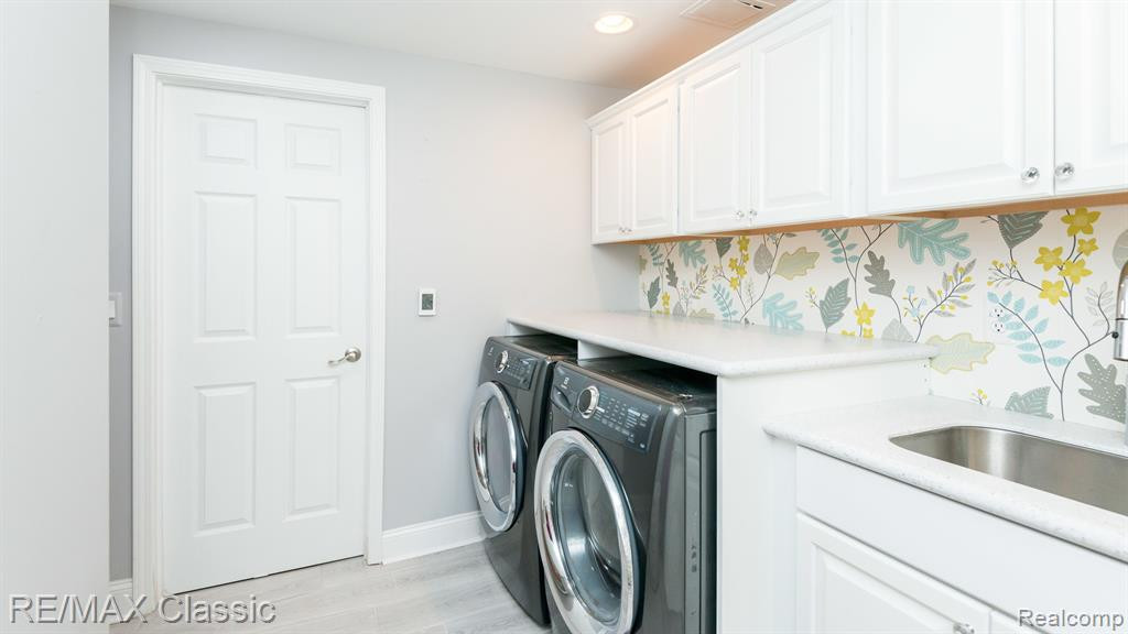 22068 EDGEWATER, 140, Novi, MI — Photo 49