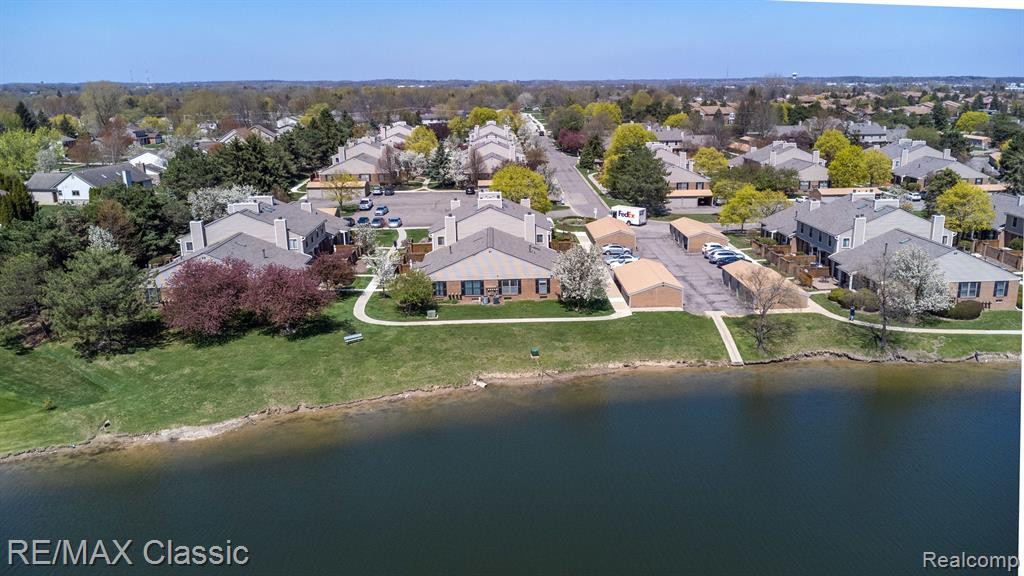 22068 EDGEWATER, 140, Novi, MI — Photo 57