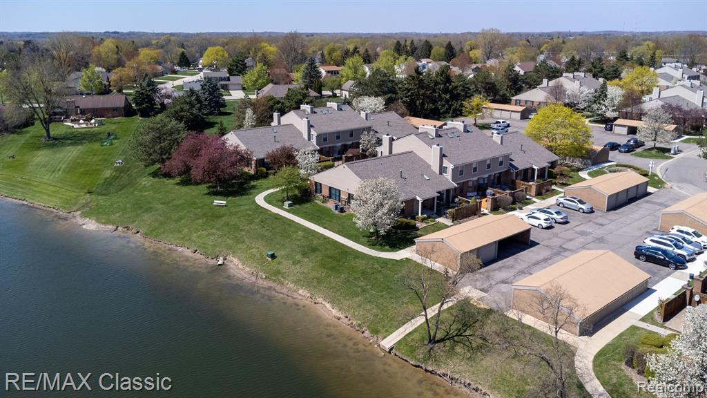 22068 EDGEWATER, 140, Novi, MI — Photo 58