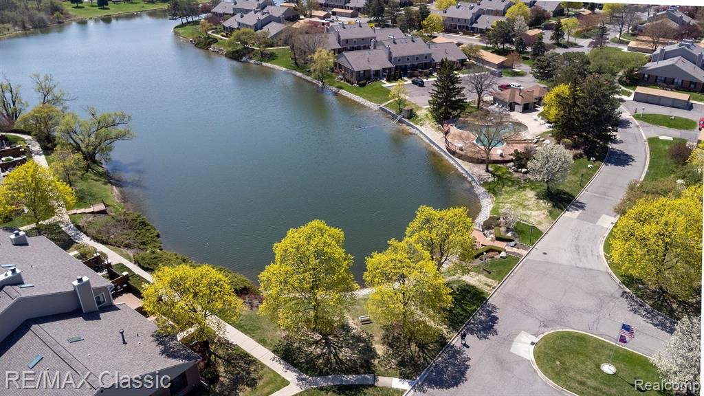 22068 EDGEWATER, 140, Novi, MI — Photo 69