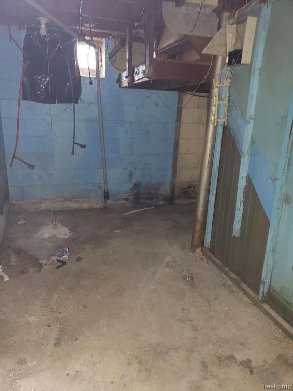 8410 CARRIE Street, Detroit, MI 48211 — Photo 20