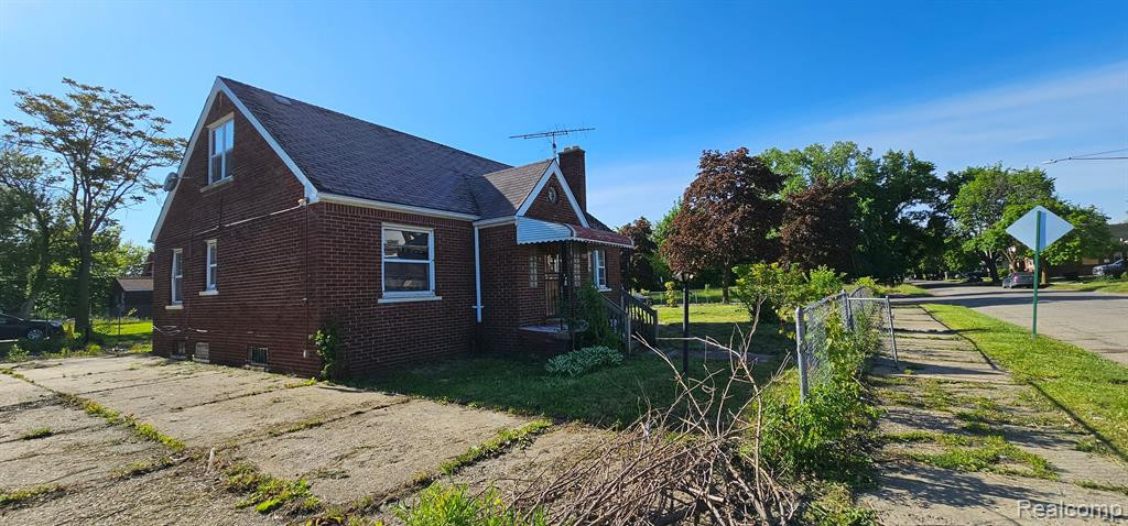 8410 CARRIE Street, Detroit, MI 48211 — Photo 26