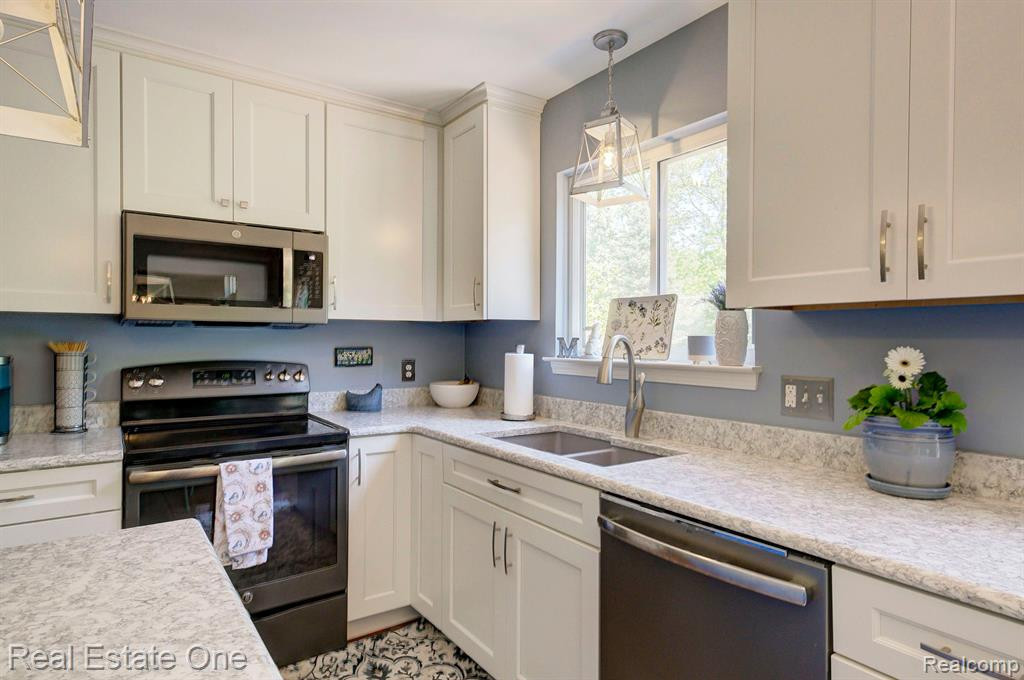 3042 Sandhill Drive, Dexter, MI 48130 — Photo 44
