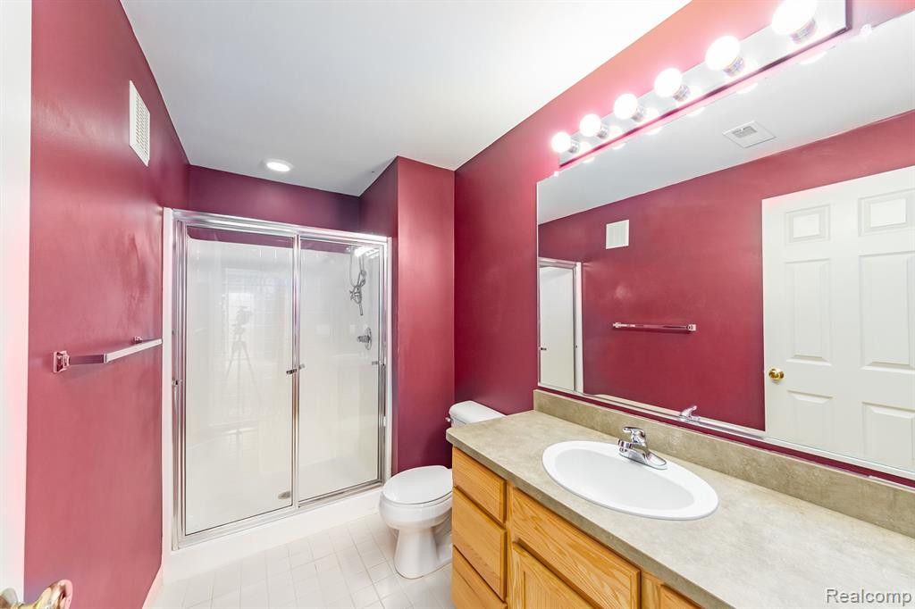 2102 Trailway Court, Commerce Twp, MI 48390 — Photo 22