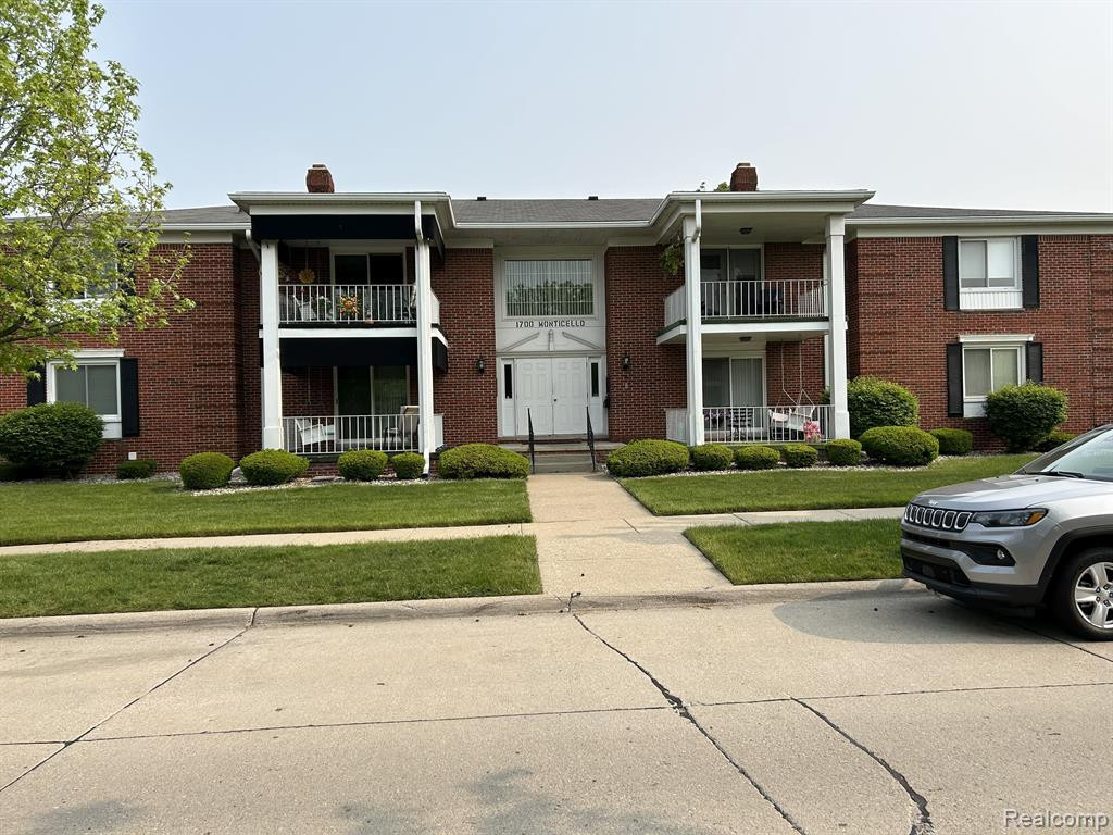 1700 MONTICELLO Street, 1, Trenton, MI 48183 — front exterior