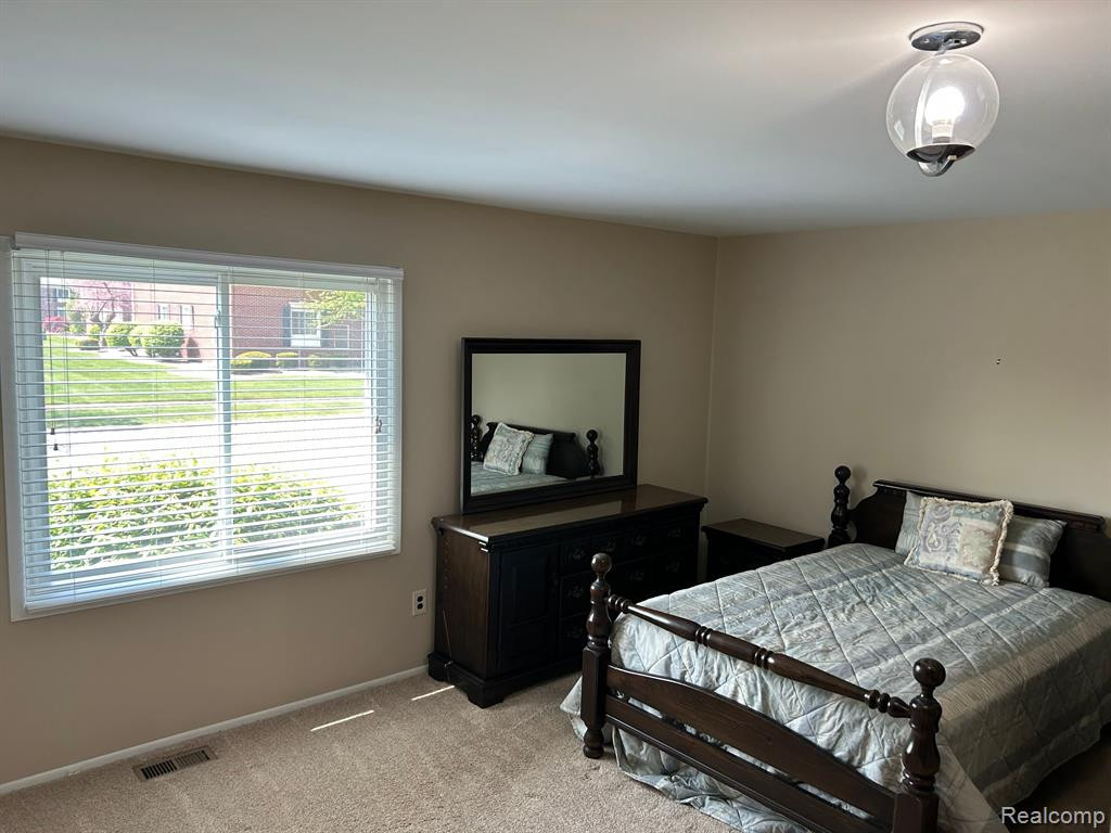 1700 MONTICELLO Street, 1, Trenton, MI 48183 — Photo 2