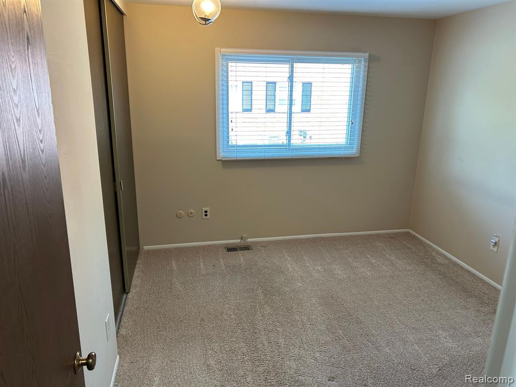 1700 MONTICELLO Street, 1, Trenton, MI 48183 — Photo 3