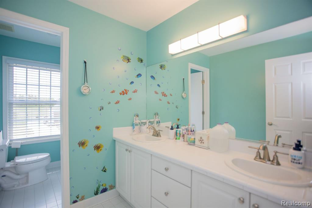 649 DORNOCH Drive, Ann Arbor, MI 48103 — Photo 32