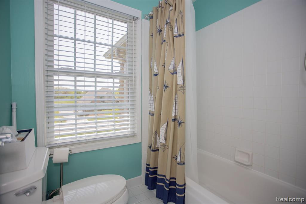 649 DORNOCH Drive, Ann Arbor, MI 48103 — Photo 33