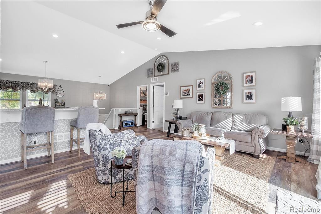 3756 AMBER OAKS Drive, Howell, MI 48855 — Photo 9