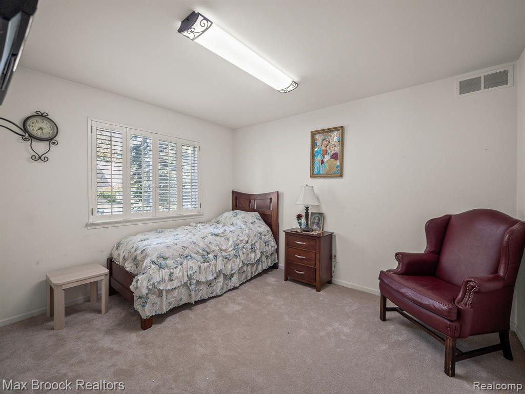 311 WINSLOW Circle, Commerce Twp, MI 48390 — Photo 20