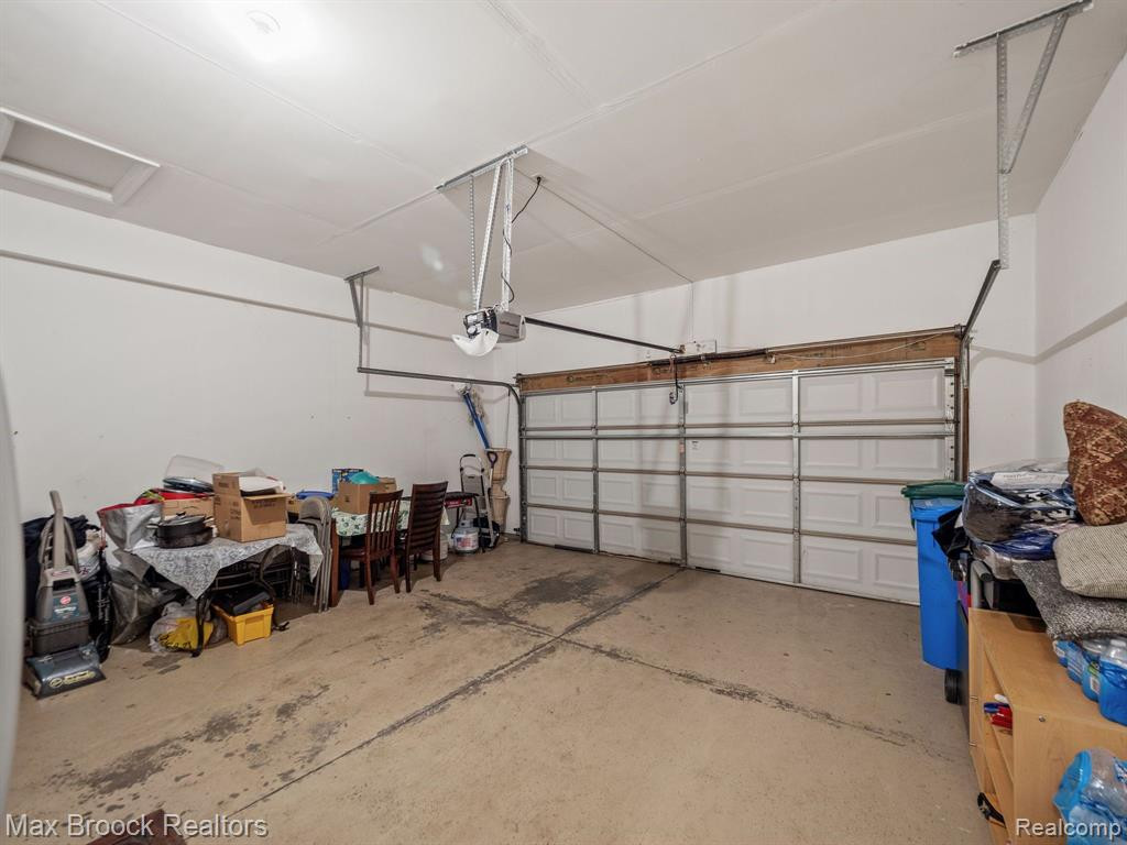 311 WINSLOW Circle, Commerce Twp, MI 48390 — Photo 31