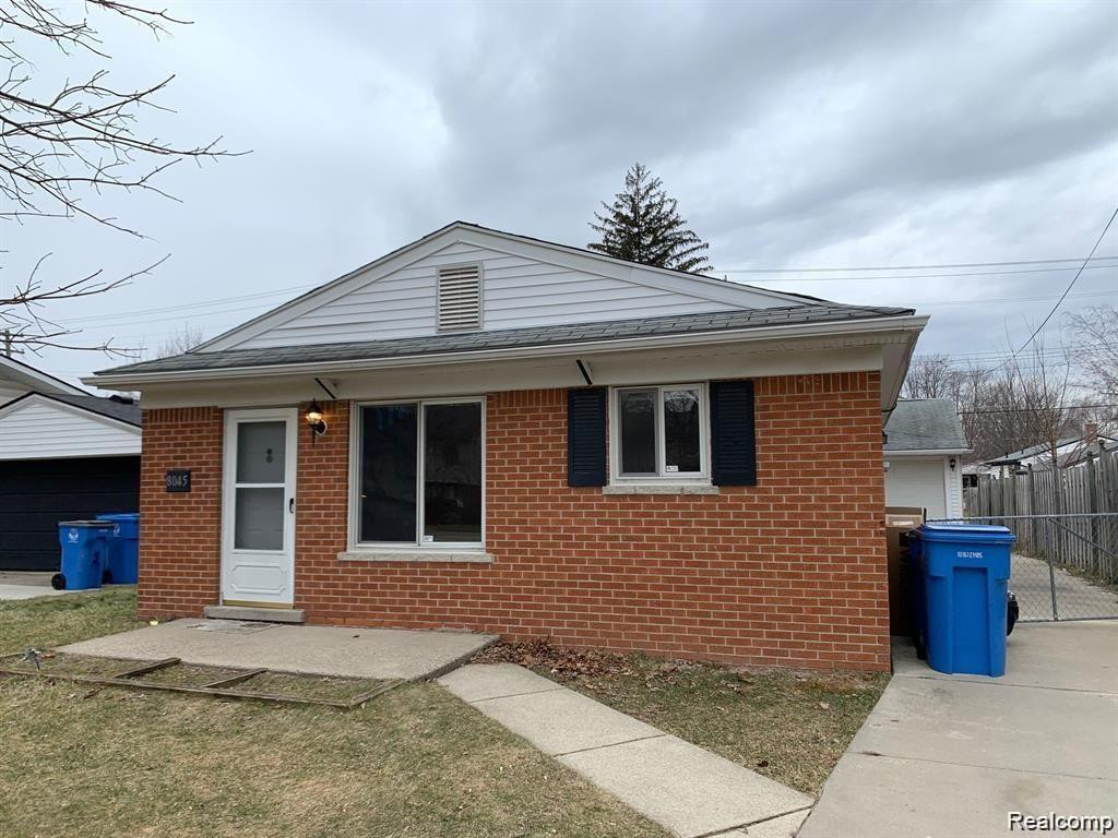 8045 N SILVERY Lane, Dearborn Heights, MI 48127 — front exterior