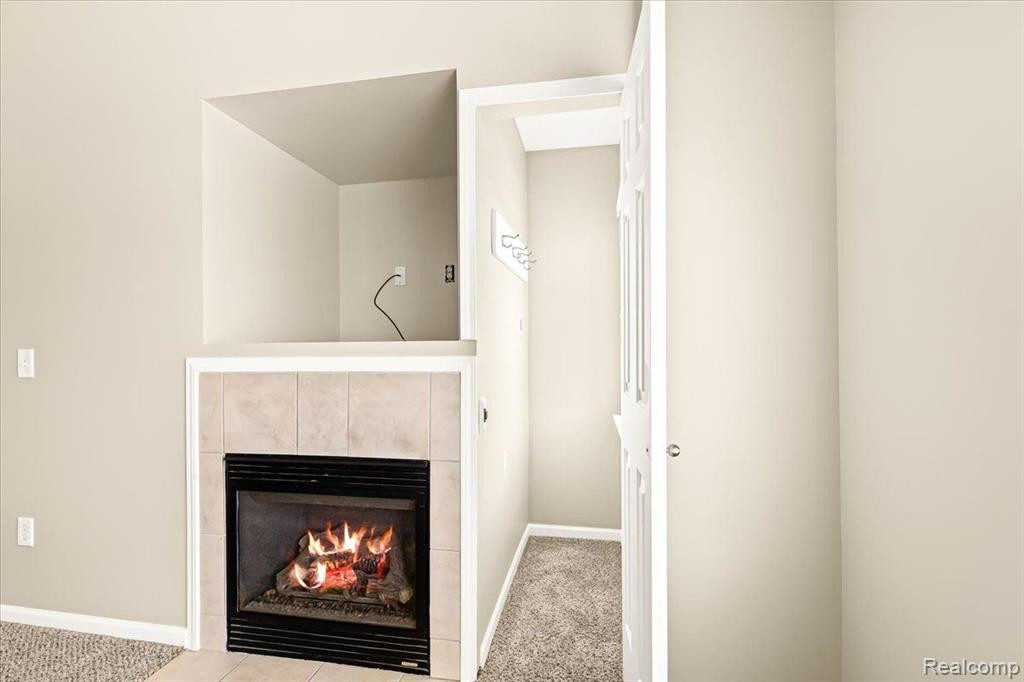 5811 TWIN OAKS Drive, Sterling Heights, MI 48314 — Photo 10