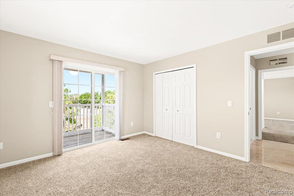 5811 TWIN OAKS Drive, Sterling Heights, MI 48314 — Photo 15
