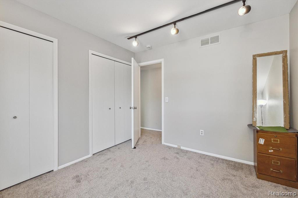 2128 HIDDEN MEADOWS Drive, D, Walled Lake, MI 48390 — Photo 17