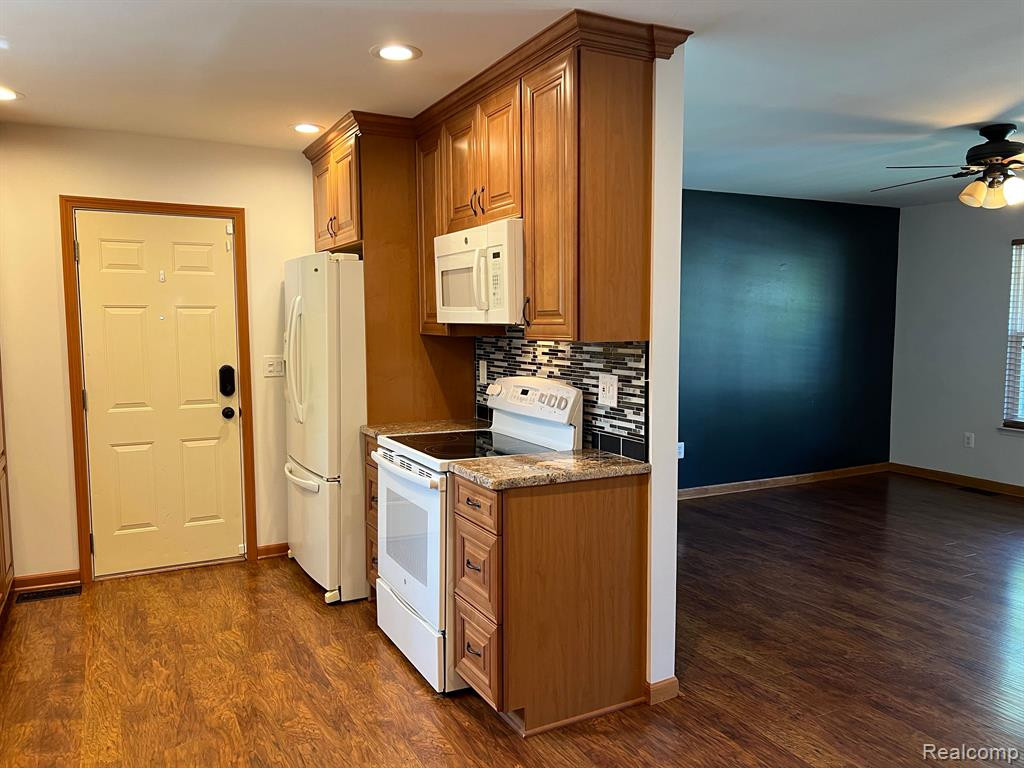 1147 HAMPSHIRE Drive, Canton, MI 48188 — Photo 13