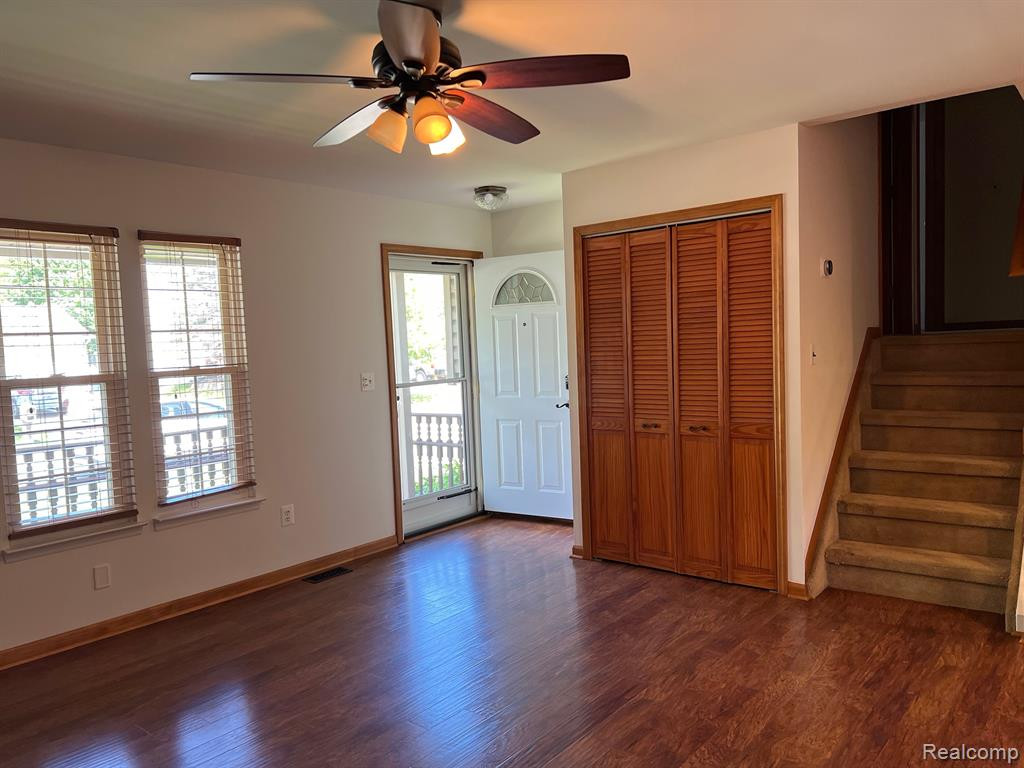 1147 HAMPSHIRE Drive, Canton, MI 48188 — Photo 31
