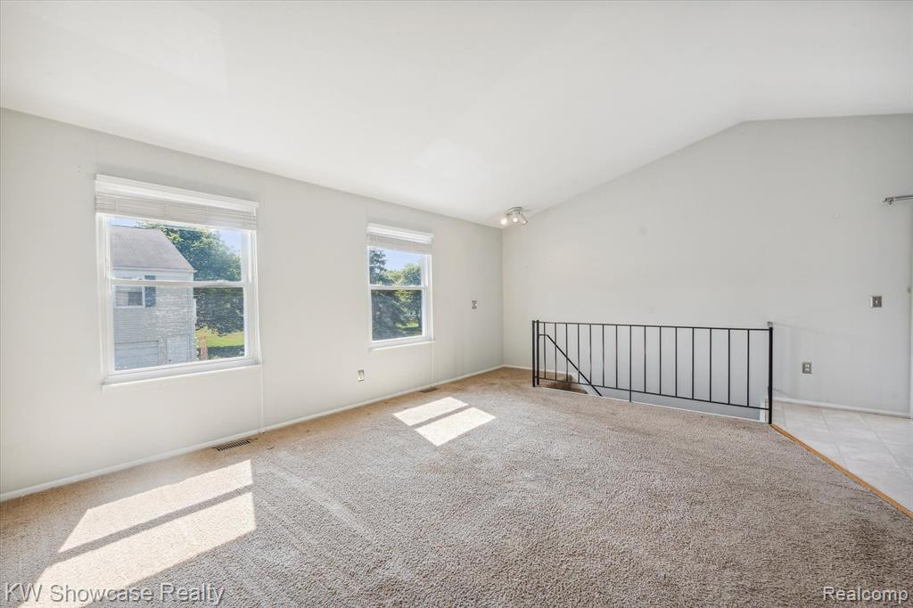 1438 MARINER Drive, Walled Lake, MI 48390 — Photo 7