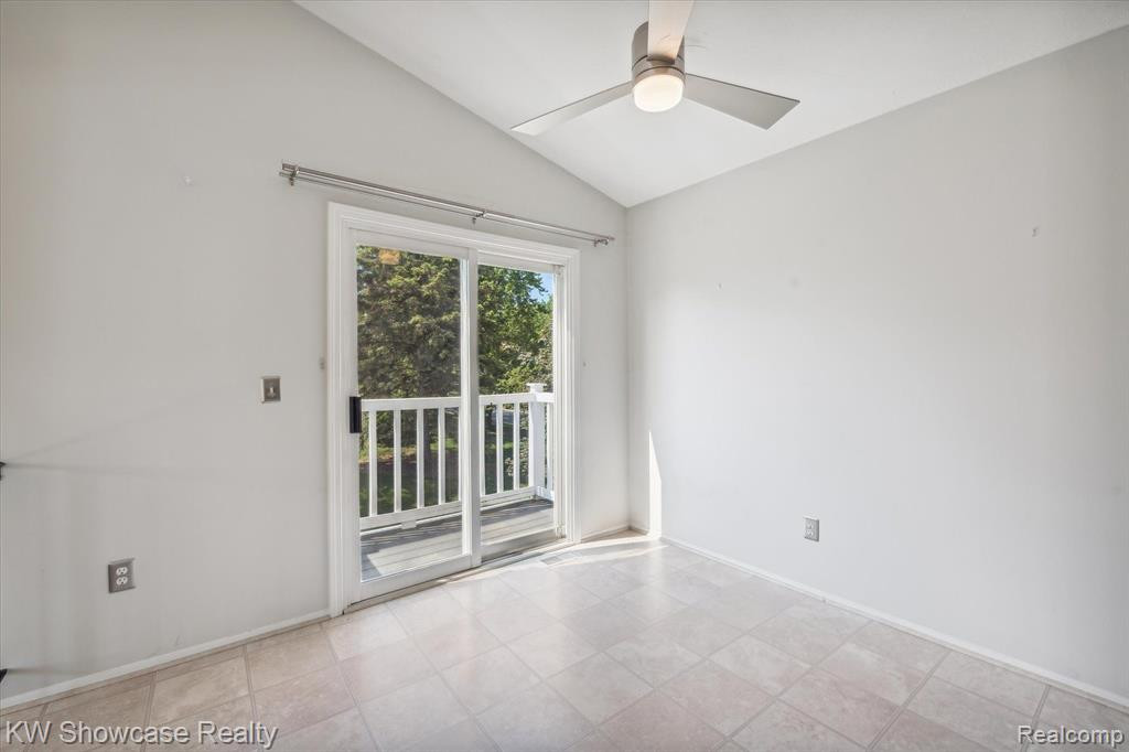 1438 MARINER Drive, Walled Lake, MI 48390 — Photo 14