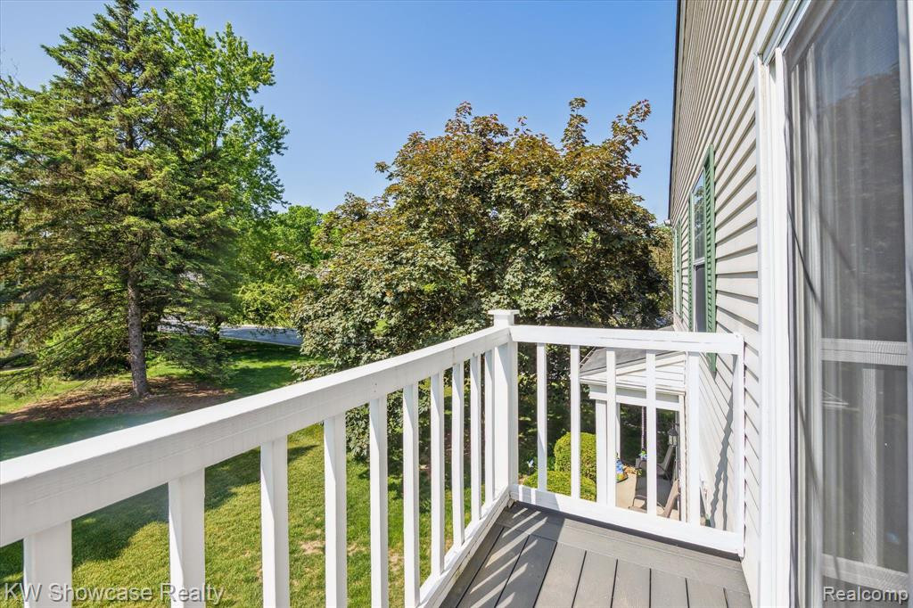 1438 MARINER Drive, Walled Lake, MI 48390 — Photo 21