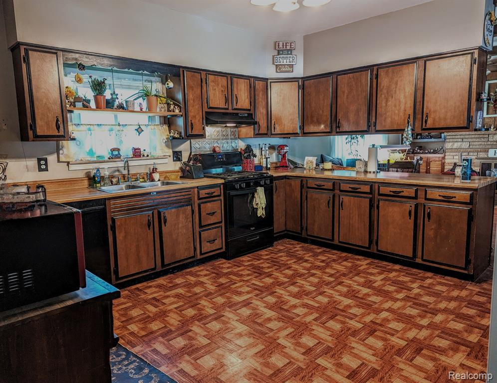 6883 JEFFERSON Road, North Branch, MI 48461 — Photo 8
